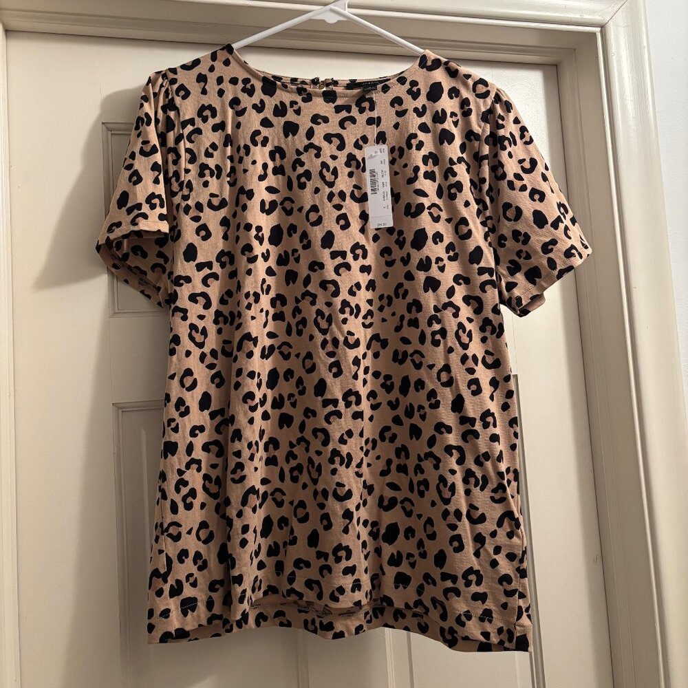 NWT J. Crew Leopard short sleeve top with flutter sleeves and keyhole back SMALL